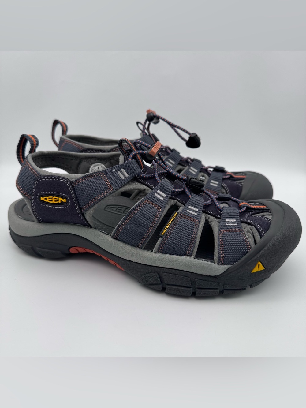 KEEN Newport H2 Closed Toe Water Sandals India Ink/Rust Men's Size 8 US 1001931